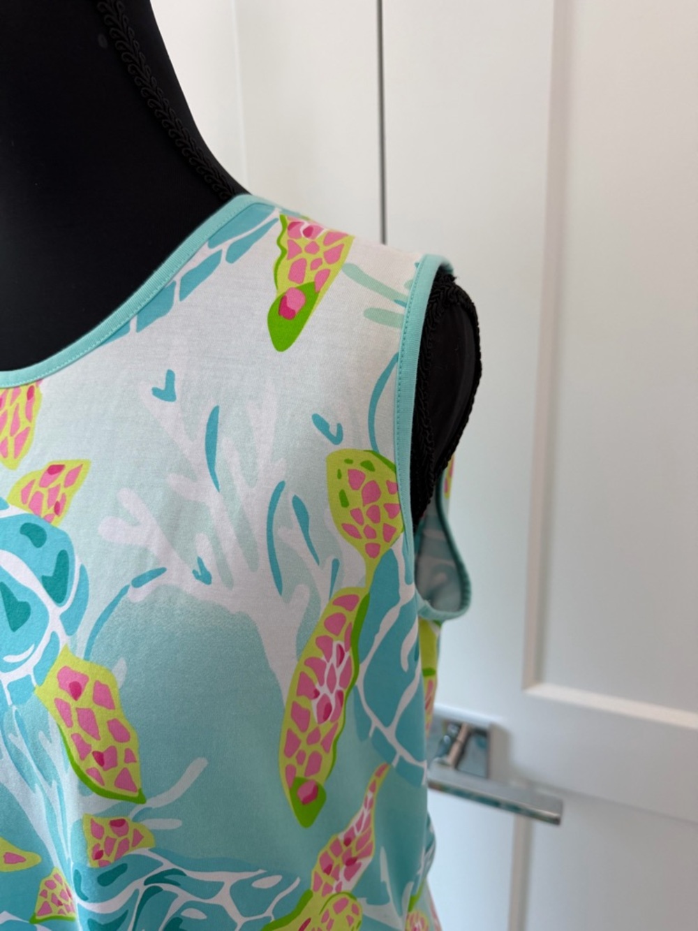 EUC AnaClare Sleeveless‎ Sea Turtle Print Shift Dress in Aqua & Lime, Large - Picture 5 of 9